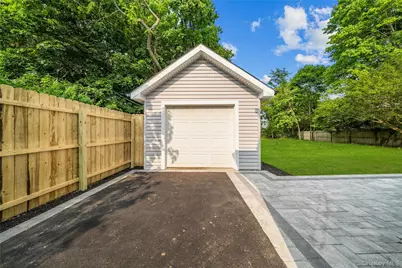 29 Colton Avenue, Sayville, NY 11782 - Photo 32