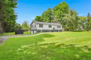 36 Bronson Rd, Poughquag, NY 12570 - Photo 2