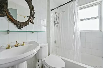 19217 Williamson Avenue, Springfield Gardens, NY 11413 - Photo 8