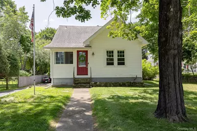 17 Townsend Boulevard, Poughkeepsie, NY 12603 - Photo 2