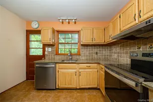 28 Robert Ln, Wappingers Falls, NY 12590 - Photo 8
