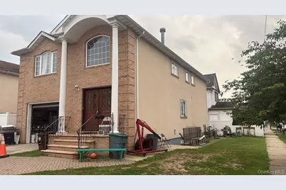 8764 257th Street, Floral Park, NY 11001 - Photo 1