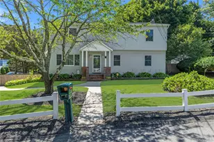 6 Giant Oak Rd, Ridge, NY 11961 - Photo 2