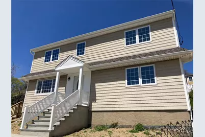 10 The Place, Glen Cove, NY 11542 - Photo 1