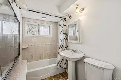 63 Kingfisher Road, Levittown, NY 11756 - Photo 6
