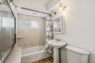 63 Kingfisher Rd, Levittown, NY 11756 - Photo 6