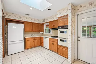8 Victoria Dr, Nanuet, NY 10954 - Photo 10