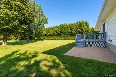 124 Donna Drive, Calverton, NY 11933 - Photo 16