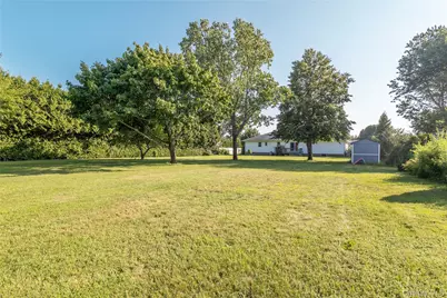 124 Donna Drive, Calverton, NY 11933 - Photo 32