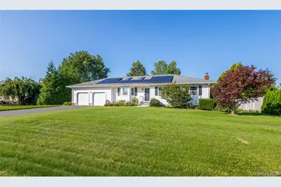 124 Donna Drive, Calverton, NY 11933 - Photo 4