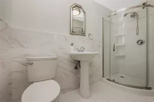 382 Greenbelt Pkwy, Holtsville, NY 11742 - Photo 16