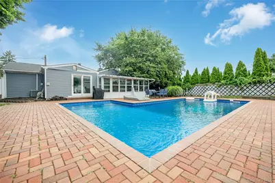 382 Greenbelt Parkway, Holtsville, NY 11742 - Photo 22