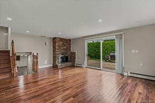 34 Duke Dr, Manhasset Hills, NY 11040 - Photo 16