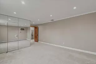 34 Duke Dr, Manhasset Hills, NY 11040 - Photo 34