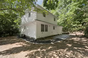 128 Crooked Hill Rd, Huntington, NY 11743 - Photo 42