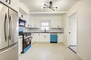 71-65 Douglaston Pkwy, Little Neck, NY 11362 - Photo 6