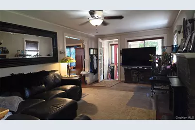 34 Irma Avenue, Port Washington, NY 11050 - Photo 4