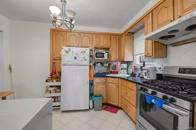 5011 175th Street, Fresh Meadows, NY 11365 - Photo 10