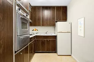 111-20 73rd Ave, Forest Hills, NY 11375 - Photo 8