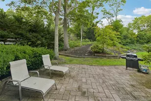 14 Mont Ave, Dix Hills, NY 11746 - Photo 38