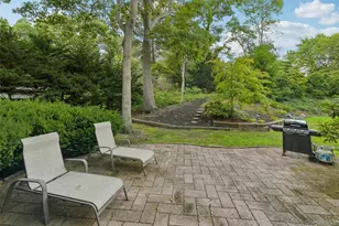 14 Mont Ave, Dix Hills, NY 11746 - Photo 40