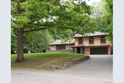 50 Pleasant Ridge Drive, Poughkeepsie, NY 12603 - Photo 2