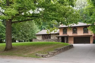 50 Pleasant Ridge Dr, Poughkeepsie, NY 12603 - Photo 2