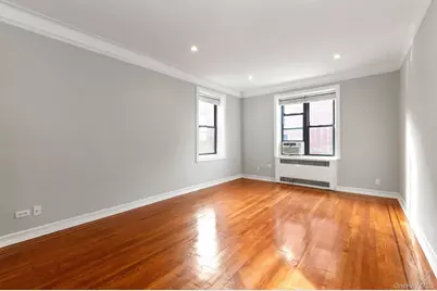 25-40 31st Avenue #6E/F, Astoria, NY 11106 - Photo 4