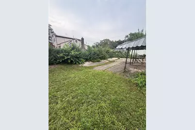 411 Mayflower Avenue, Brentwood, NY 11717 - Photo 6