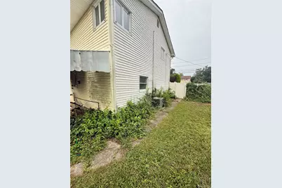 411 Mayflower Avenue, Brentwood, NY 11717 - Photo 4