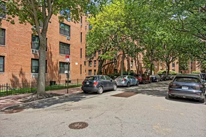 139-15 83rd Avenue #226, Briarwood, NY 11435 - Photo 4
