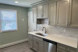 85 Ralph Ave, Babylon, NY 11702 - Photo 4
