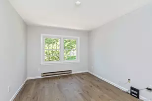 32 Chippendale Dr, Mount Sinai, NY 11766 - Photo 20