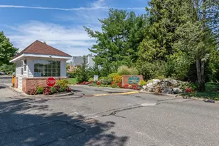 32 Chippendale Dr, Mount Sinai, NY 11766 - Photo 34