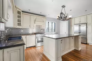 22 Verdun Ave, New Rochelle, NY 10804 - Photo 12