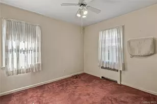 163 Laurel Dr, New Hyde Park, NY 11040 - Photo 10
