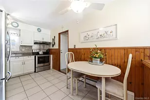 382 Hawkins Rd, Centereach, NY 11720 - Photo 12