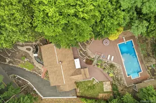 239 Canterbury Rd, White Plains, NY 10607 - Photo 2