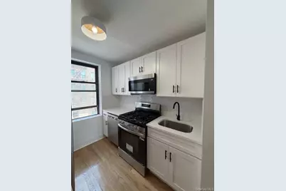 445 W 240th Street #3M, Bronx, NY 10463 - Photo 2
