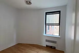 445 W 240th St, Bronx, NY 10463 - Photo 4