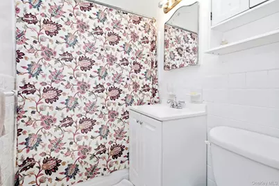 290 Collins Ave #2C, Mount Vernon, NY 10552 - Photo 6