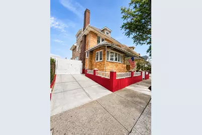 9440 Springfield Boulevard, Queens Village, NY 11428 - Photo 6