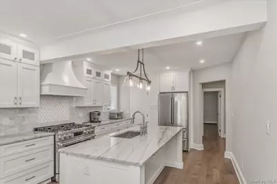 155 Carman Avenue, East Rockaway, NY 11518 - Photo 10