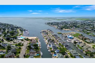 57 Beach Road, Massapequa, NY 11758 - Photo 28