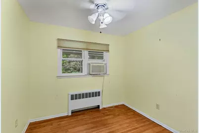 75 Cove Road, Huntington, NY 11743 - Photo 18