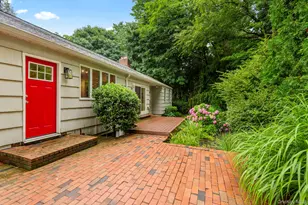75 Cove Rd, Huntington, NY 11743 - Photo 32
