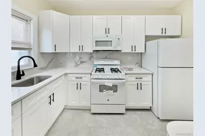 302 W Hudson Street, Long Beach, NY 11561 - Photo 12