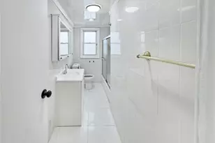 302 W Hudson St, Long Beach, NY 11561 - Photo 14