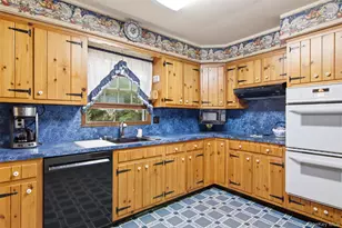 1 Gaul Rd N, Setauket, NY 11733 - Photo 18