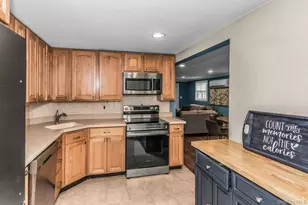 102 Willett Ave, Sayville, NY 11782 - Photo 12